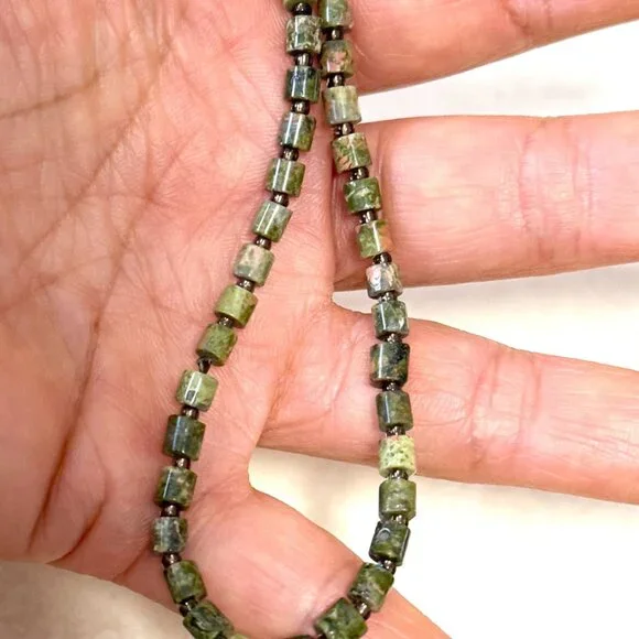Green Unakite Short Necklace, Genuine Gemstone Beaded Necklace - Picture 9 of 9